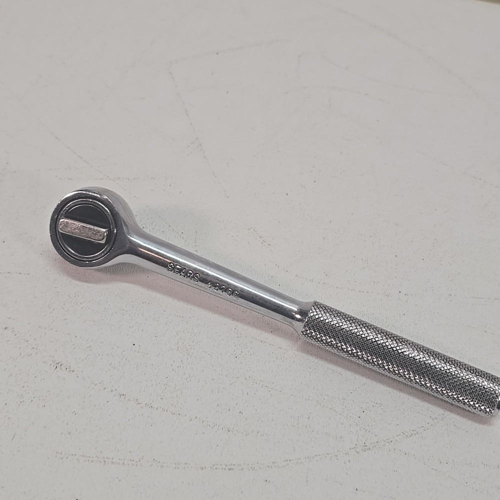 Vintage Sears Model 43786 Ratchet. 3/8 Drive Taiwan Knurled Handle Round Head